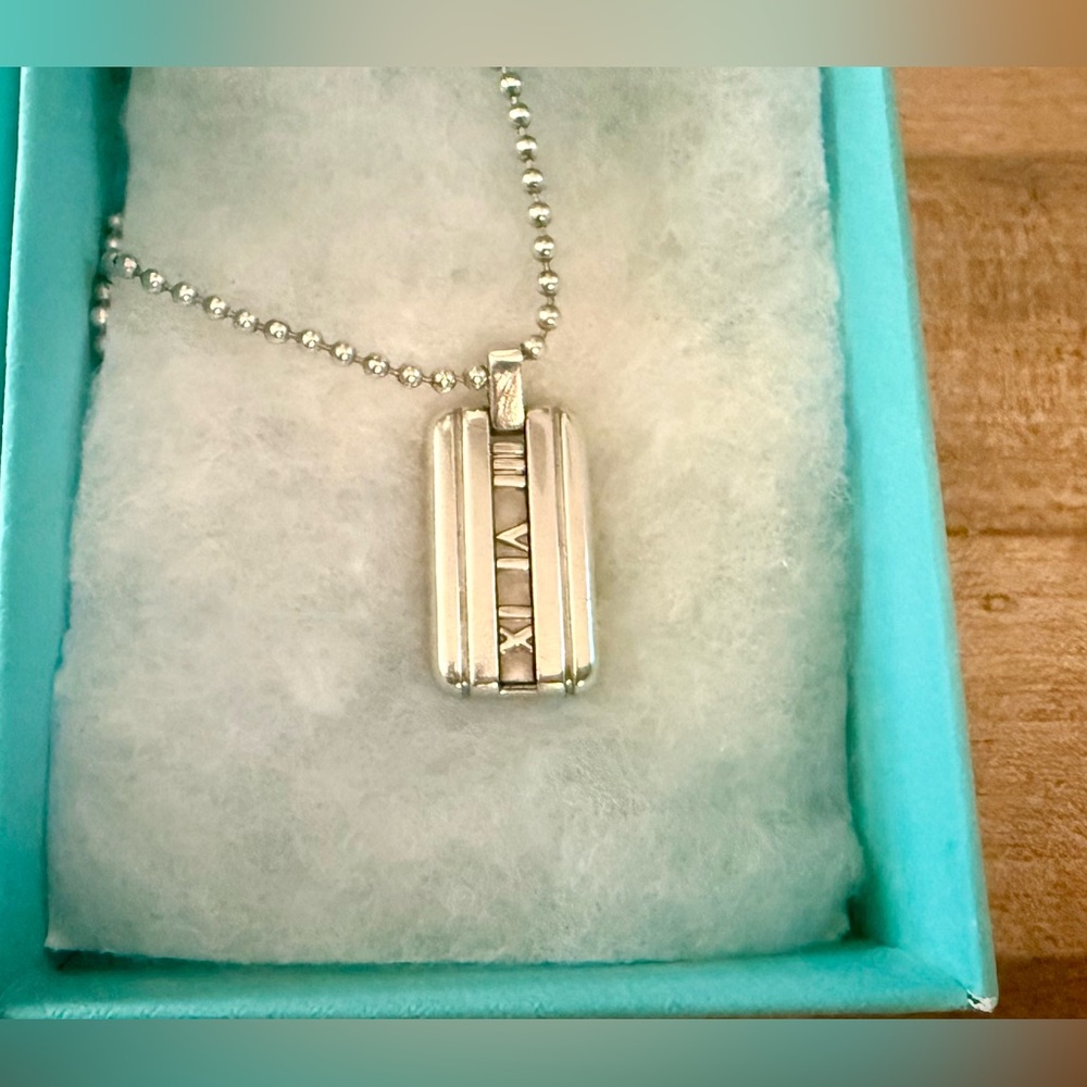 Tiffany & Co. Vintage Atlas Dog Tag Pendant in .925 Sterling Silver Necklace - Picture 5 of 12